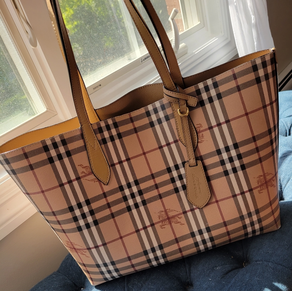 Burberry Grainy Calfskin Haymarket Check reversible tote